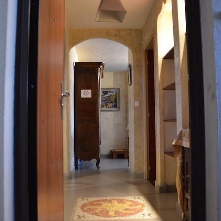 Portman Cosy Apartment Тулон Екстериор снимка