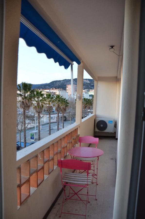 Portman Cosy Apartment Тулон Екстериор снимка