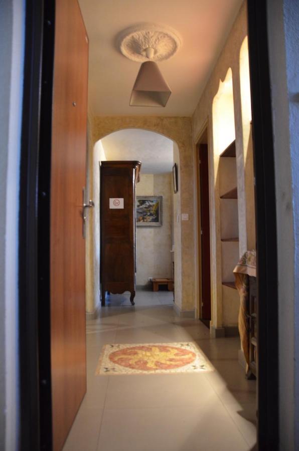 Portman Cosy Apartment Тулон Екстериор снимка